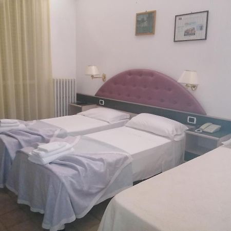 Villa Dei Romanzi 托尔托雷托 外观 照片
