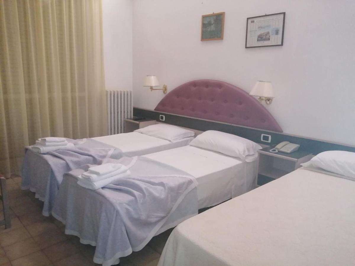 Villa Dei Romanzi 托尔托雷托 外观 照片