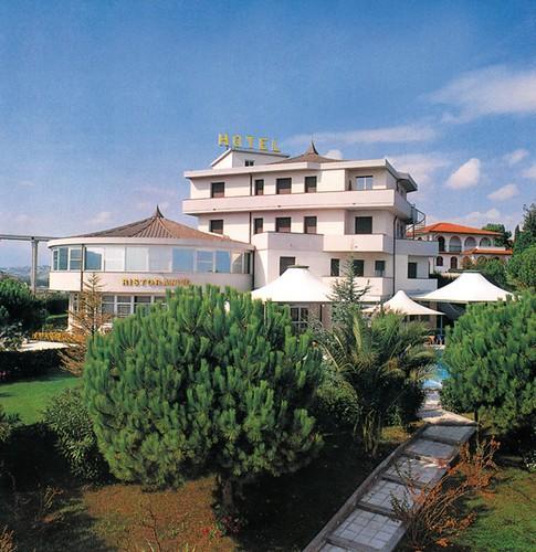 Villa Dei Romanzi 托尔托雷托 外观 照片